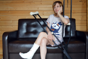 woman with broken leg